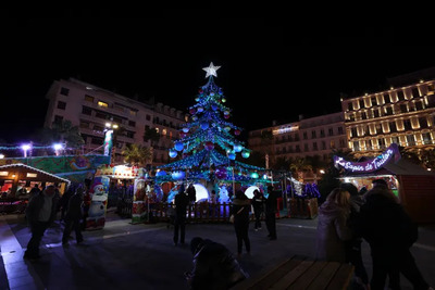 Agence immobilire TOULON OUEST: illuminations et inauguration du march de Nol