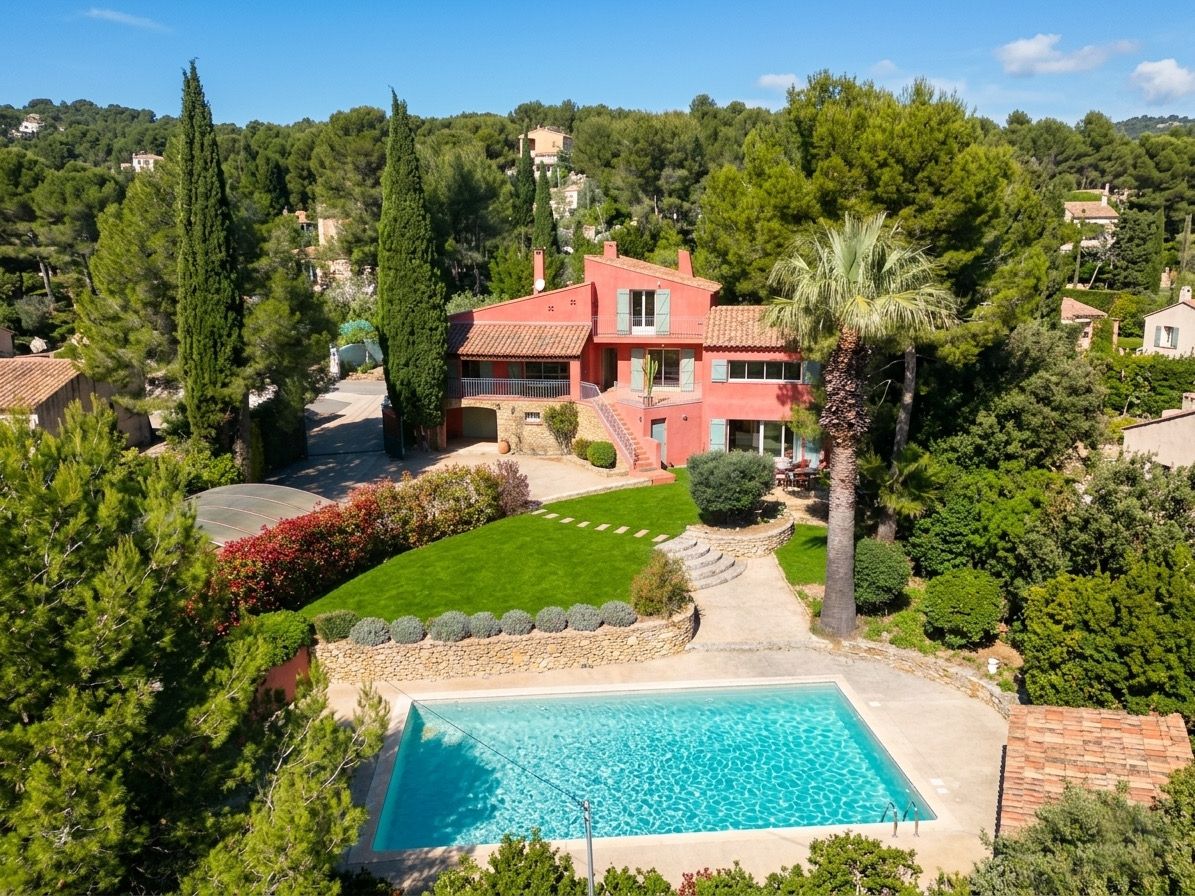 Maison-Villa - LA CADIERE D AZUR